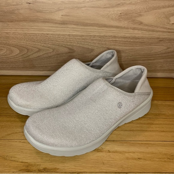 BZees Getaway Slip-On Sneaker - Size 8.5 - Picture 1 of 7